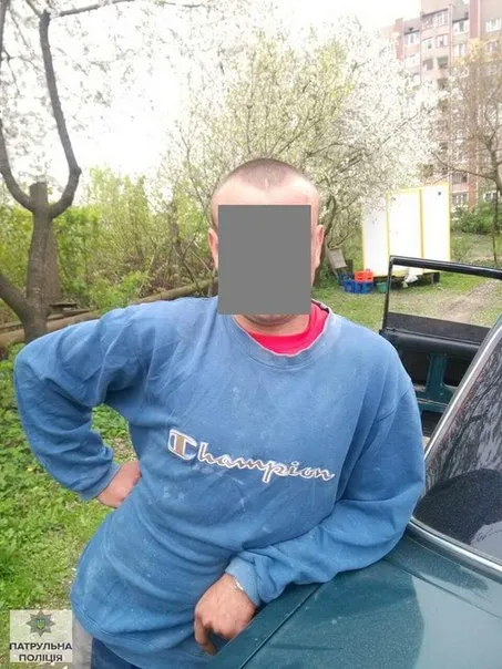 Патрульні затримали п'яного водія без документів — фото 4